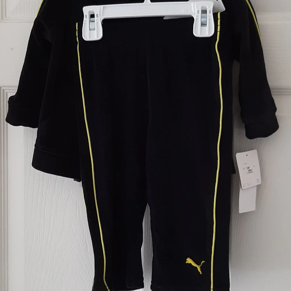 Puma NWT 12M Toddler Black and Yellow Velour Tracksuit - Picture 3 of 7